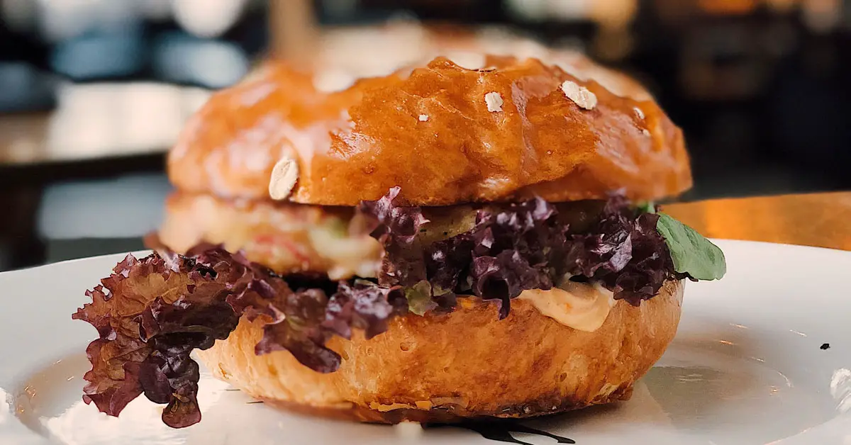Hamburger vegetariani: le regole per ottenere un risultato perfetto