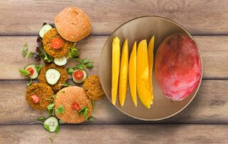 Ricetta burger vegani con curcuma e mango